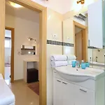 豪华城市中心公寓式酒店 * 扎达尔