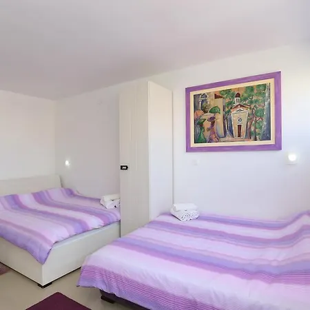 Luxury Town Center Apartman