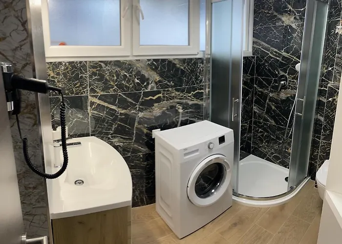 Luxury Town Center *